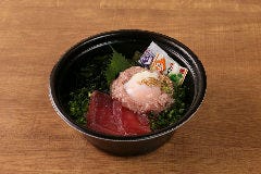 まぐろねぎとろ丼　～こだわり温玉～