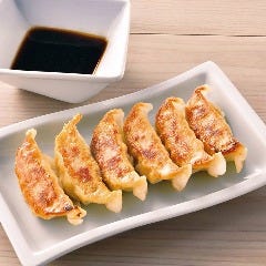 お酒のおともにはもちろん、お食事にも♪焼餃子