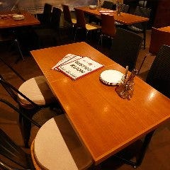 ニクバル クオン_テーブル席(～4名様)
