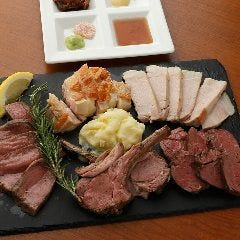 ニクバル クオン_BK5種肉盛り合わせ