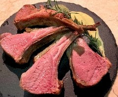ニクバル クオン_