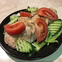 ニクバル クオン_柔らかサラダチキン(ハーブ)
