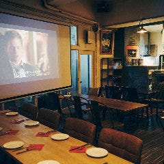 ニクバル クオン_【企業パーティー・オフ会にも】
30名様以上の企業パーティー、オフ会、忘新年会などの大人数集まりにも最適です。プロジェクター・モニター3台完備で、スライド上映や表彰式などの演出もスムーズ。幹事様のご要望に合わせた柔軟なプランニングで、記憶に残るイベントをサポートいたします。