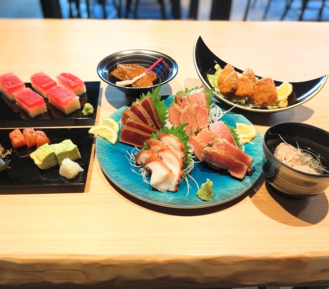 鮪のわらやき屋