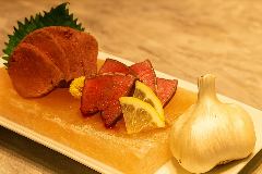 【名物】牛ハツと牛レバーの低温調理