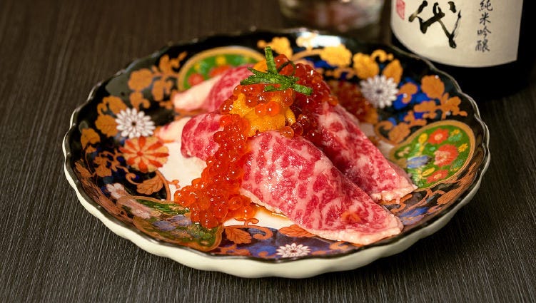 鉄製寺院風景模様酒注ぎ一対箱入り [B25696] 全席個室居酒屋 黒毛和牛と牛タン Kurosawa 横浜駅店（横浜駅/居酒屋