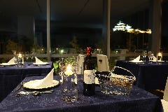 美しい和歌山城を見ながらのお食事はいかがですか?