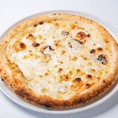 ４種チーズのとろ～りピッツァ