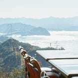 大鳴門橋と鳴門海峡を見渡す絶景席