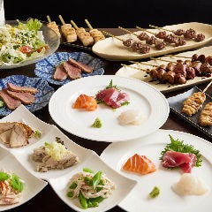 自慢の鶏料理や旬食材を使用した飲み放題付コース！