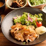 豚肩ロース　生姜焼き定食