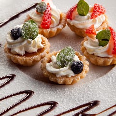 Ω Cafe 横浜・桜木町店