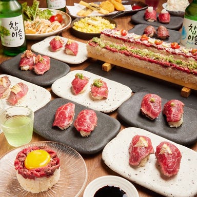 肉×鍋 肉寿司 豚しゃぶ 食べ放題 肉酒場やねん。なんば心斎橋店_当店自慢の国産和牛使用。肉寿司が食べ放題!