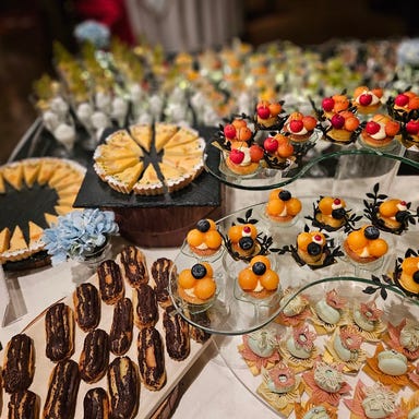 岩崎台倶楽部グラスグラス_ビュッフェ付ランチコース×Very Berry スイーツガーデン♪ 2月22日(日)限定開催!