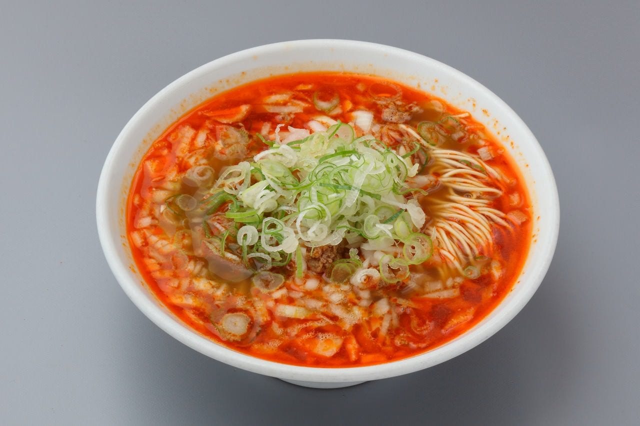 ネギがたっぷりとのせられたラーメン専門店 徳川町 如水の如水流 たいわん