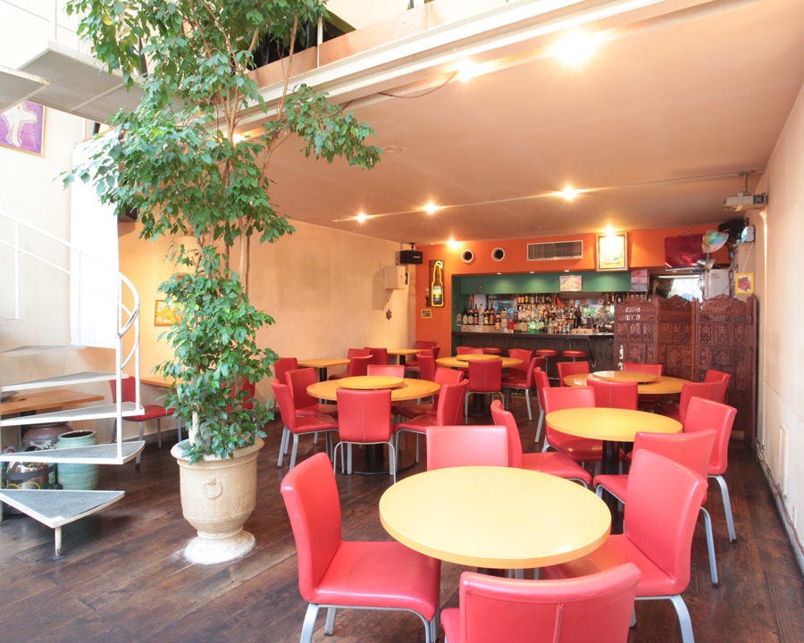 宝珍楼のテーブル席