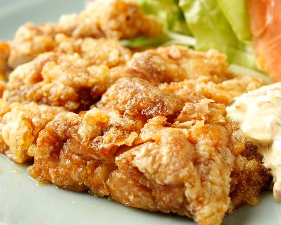 うなぎの肝串･鶏のﾀﾙﾀﾙなど
珍味からﾎﾞﾘｭｰﾑ料理と多彩にご用意