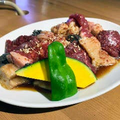 焼肉と手打冷麺 まんぷく 岡山平和町店 メニュー 人気のお肉 ぐるなび
