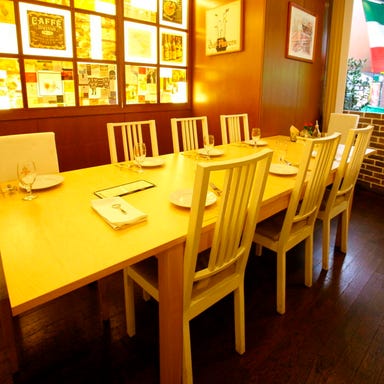 イタリア料理 ハングリータイガー 大阪 本町 店内の画像