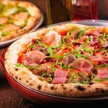 ポルチェリーノの看板ピザ“ピザ ポルチェリーノ”をどうぞ！
