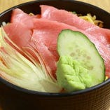 まぐろの漬け丼