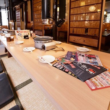 赤から鍋とセセリ焼 赤から 京都亀岡店 店内の画像