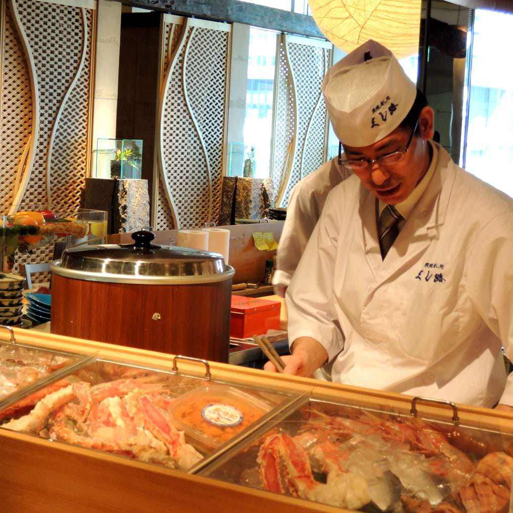 熟達の職人が丹精込めてお料理をご提供します。