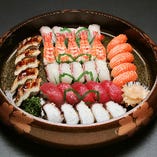 市場直送の新鮮なネタとシャリのバランスが絶妙と大人気の寿司！