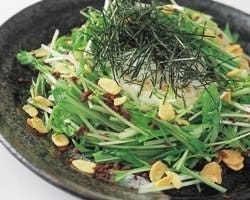 京水菜と半熟卵の元気が出るサラダ