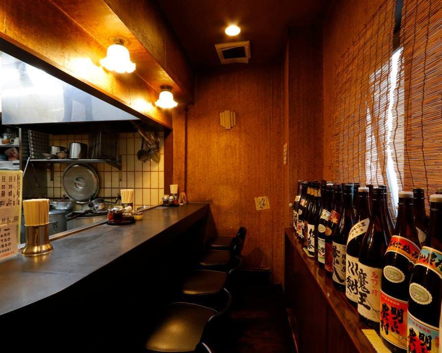 らーめん 華月のカウンター席