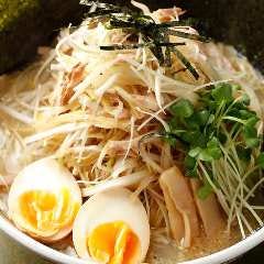 ネギ塩らーめん＋のり、もやし、半熟玉子