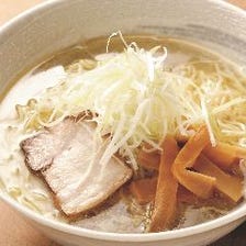 藻塩と昆布で作る鶏塩らーめん