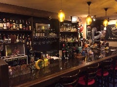 Restaurant Bar HALFMOON