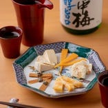 日本酒に合わせるチーズなど
日本酒に合わせた料理をご用意
