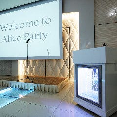 プロジェクター・マイクも使用できるため講演会利用にもおすすめ