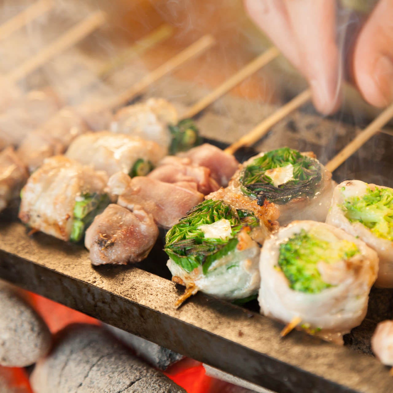 こだわり備長炭で焼き上げた自慢の「やきとん」を！