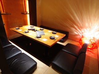 御八 新宿中央口店の個室