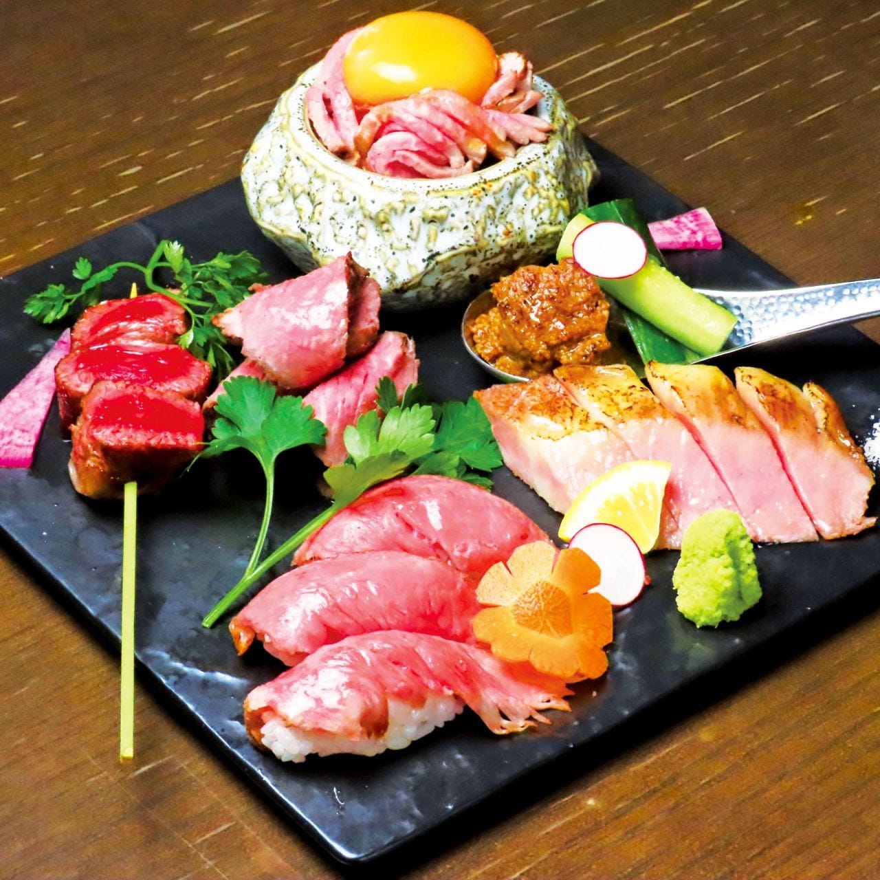 御八 新宿中央口店の特選 米沢牛の盛り合わせ