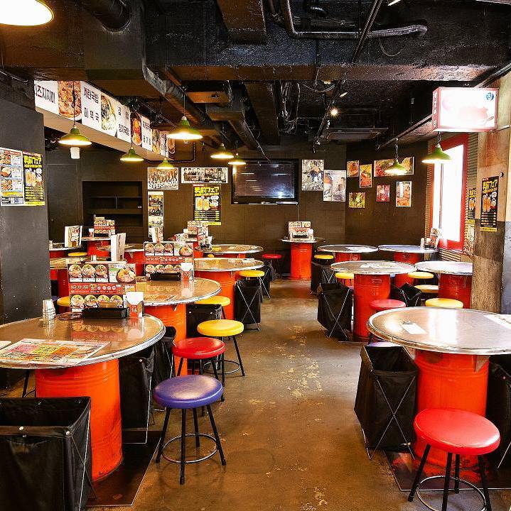 韓豚屋 銀座三丁目店の内観