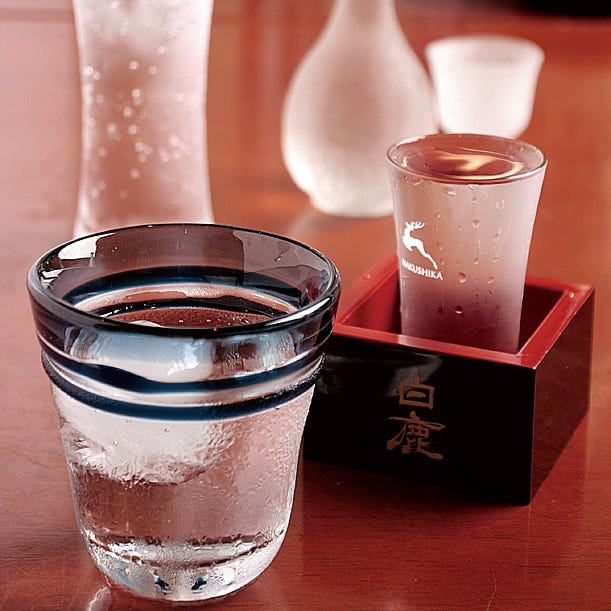 こだわりの地酒を全国からお届け
日本酒好きには必見。