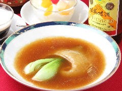 フカヒレの姿煮込み（1枚）