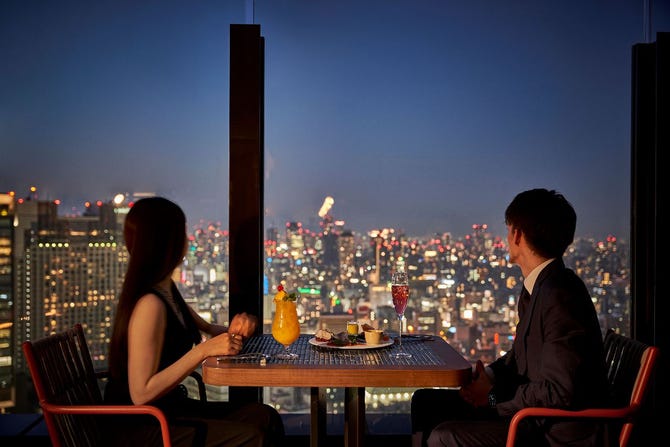 クルードデッキ/センタラグランドホテル大阪33階>