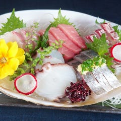 お刺身盛り合わせ