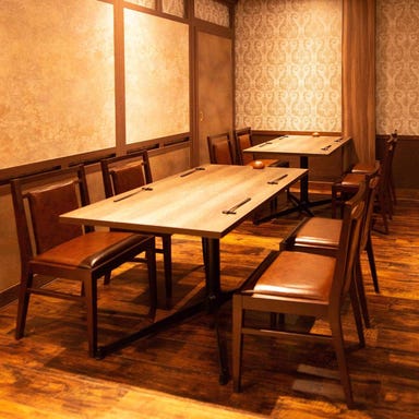 中華料理×チャイニーズバル 龍徳翅 福島 店内の画像