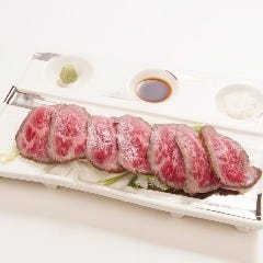 能登牛ローストビーフ 肉料理も多数ご用意！！