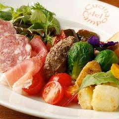 選べるお肉のグリル盛り クッチーナデルカンポ【新宿貸切宴会】_