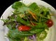 ランチプレートは、この野菜サラダ(11〜12種)に商品が乗ってる！