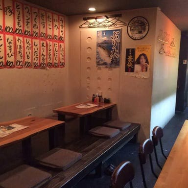 串かつ・海鮮 居酒屋 串まる 茨木 店内の画像