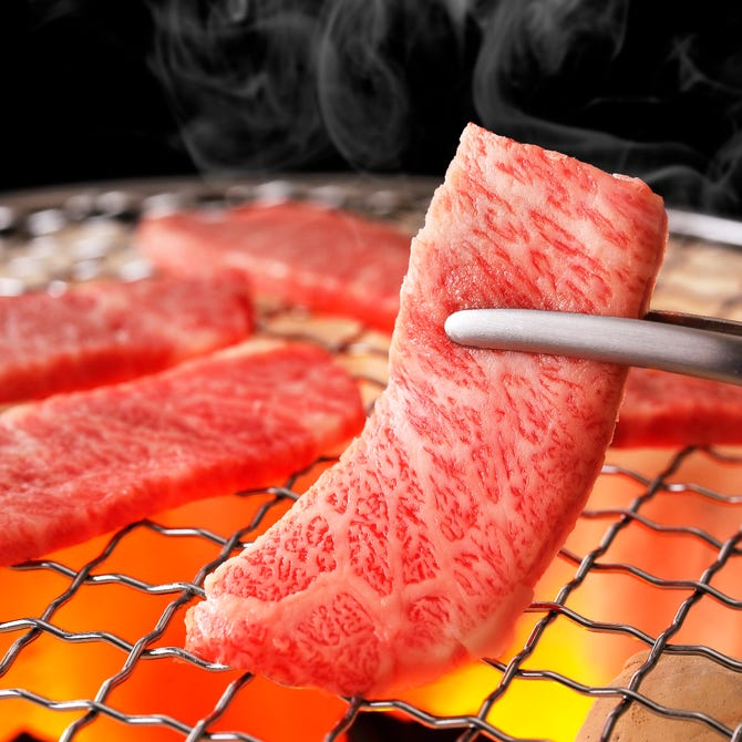 A5黒毛和牛 炭火焼肉食べ放題 肉々苑 新宿店 新宿 焼肉 ぐるなび