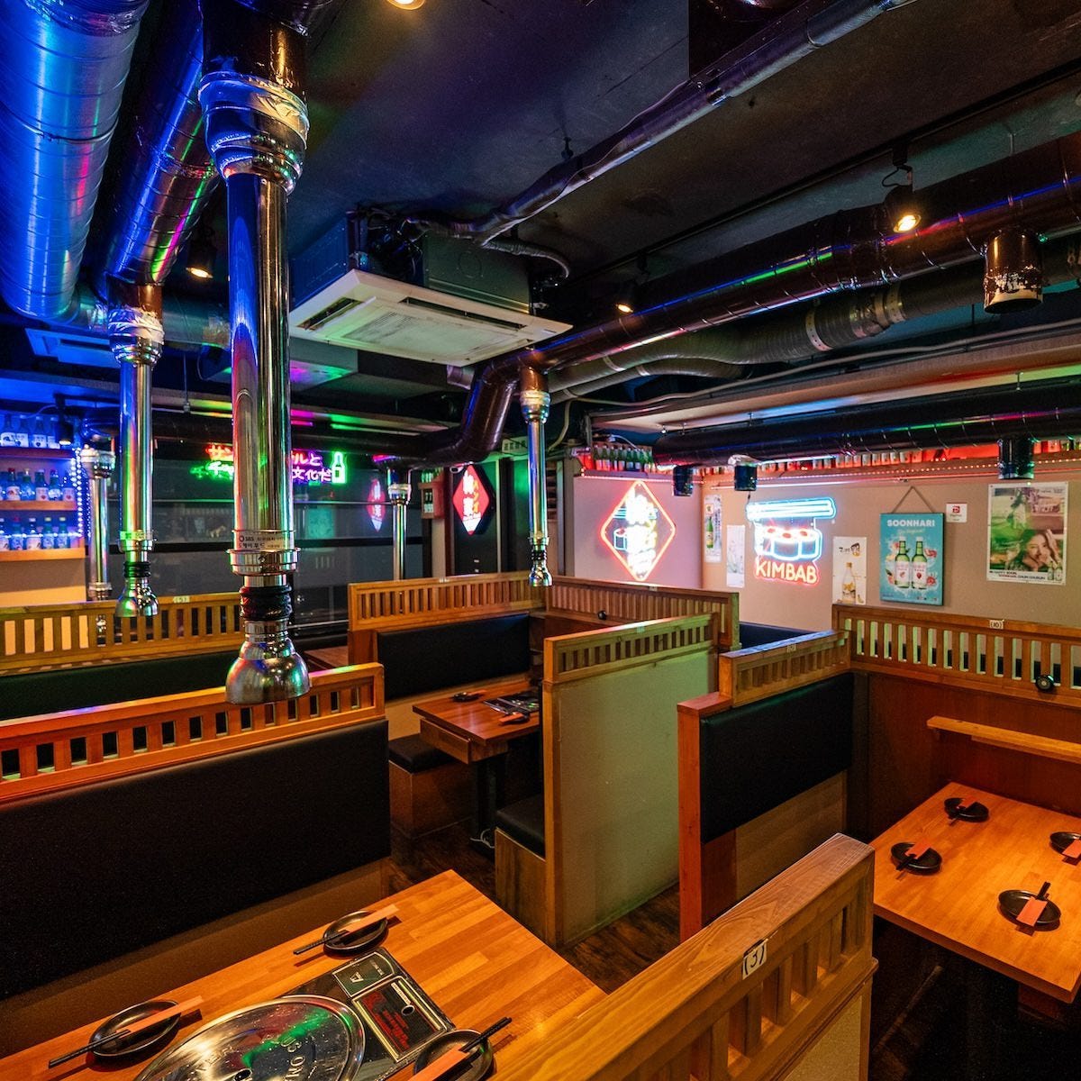 韓国料理 韓家 新宿西口店の内観